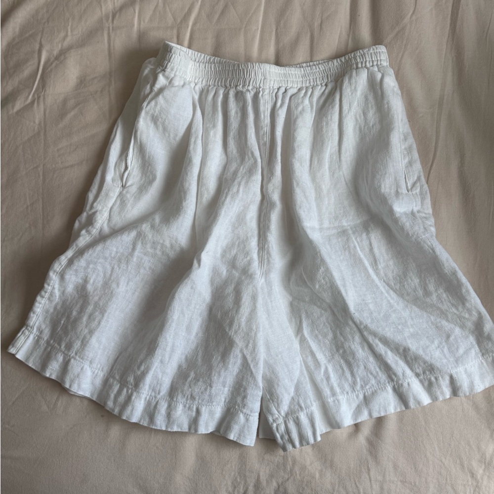 Harvé Benard | White Linen Blend Shorts |Elastic Waist Pockets Women | M/L - Picture 2 of 3